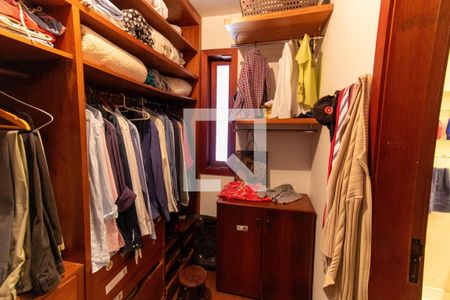 Casa à venda com 400m², 7 quartos e 5 vagas Casa à venda com 400m², 7 quartos e 5 vagasCloset da suíte 1