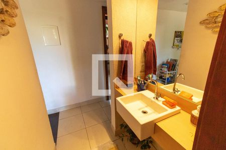 Casa à venda com 400m², 7 quartos e 5 vagas Casa à venda com 400m², 7 quartos e 5 vagasLavabo