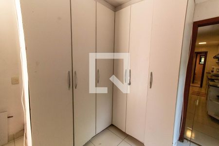 Casa à venda com 400m², 7 quartos e 5 vagas Casa à venda com 400m², 7 quartos e 5 vagasÁrea de Serviço