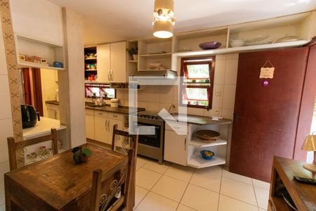 Casa à venda com 400m², 7 quartos e 5 vagas Casa à venda com 400m², 7 quartos e 5 vagasCozinha