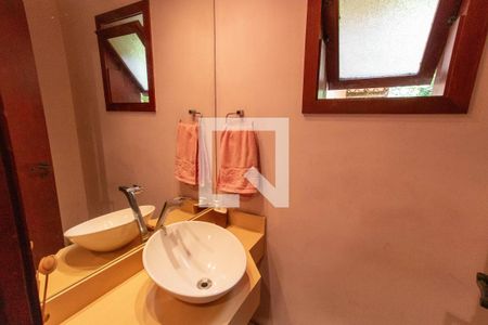 Casa à venda com 400m², 7 quartos e 5 vagas Casa à venda com 400m², 7 quartos e 5 vagasLavabo