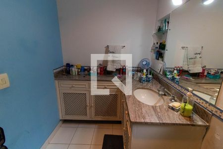 Casa à venda com 400m², 7 quartos e 5 vagas Casa à venda com 400m², 7 quartos e 5 vagasBanheiro da Suíte 2