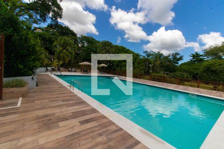 Casa à venda com 400m², 7 quartos e 5 vagas Casa à venda com 400m², 7 quartos e 5 vagasÁrea comum - Piscina