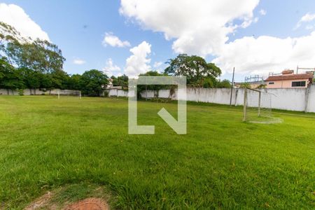 Casa à venda com 400m², 7 quartos e 5 vagas Casa à venda com 400m², 7 quartos e 5 vagasCampo de Futebol