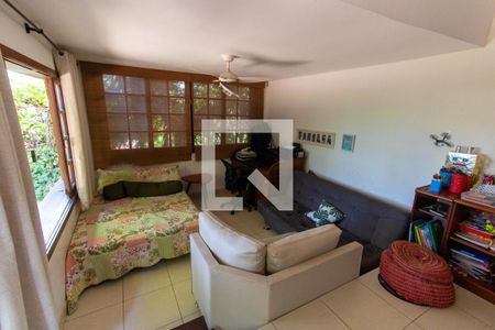 Casa à venda com 400m², 7 quartos e 5 vagas Casa à venda com 400m², 7 quartos e 5 vagasQuarto