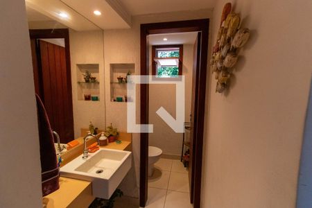 Casa à venda com 400m², 7 quartos e 5 vagas Casa à venda com 400m², 7 quartos e 5 vagasLavabo