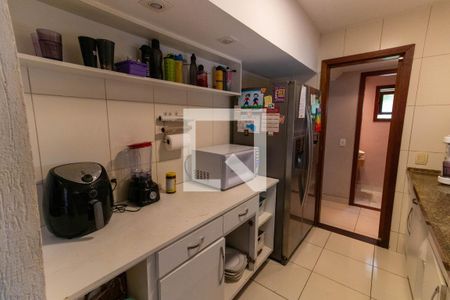 Casa à venda com 400m², 7 quartos e 5 vagas Casa à venda com 400m², 7 quartos e 5 vagasCozinha