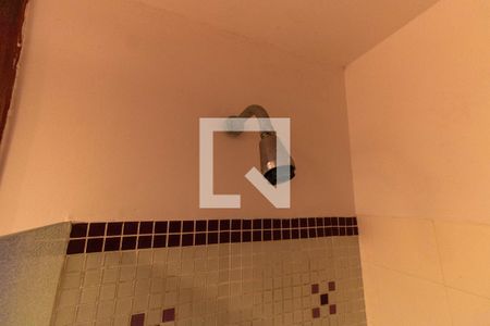 Casa à venda com 400m², 7 quartos e 5 vagas Casa à venda com 400m², 7 quartos e 5 vagasChuveiro da Suíte 1