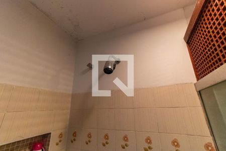 Casa à venda com 400m², 7 quartos e 5 vagas Casa à venda com 400m², 7 quartos e 5 vagasChuveiro da Suíte 3