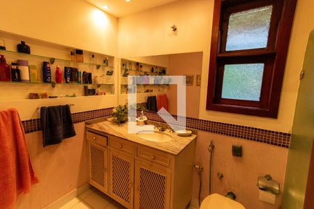 Casa à venda com 400m², 7 quartos e 5 vagas Casa à venda com 400m², 7 quartos e 5 vagasBanheiro da Suíte 1