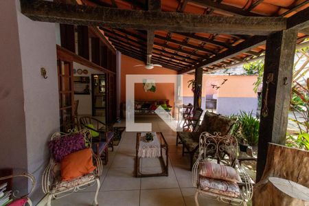 Casa à venda com 400m², 7 quartos e 5 vagas Casa à venda com 400m², 7 quartos e 5 vagasVaranda da Sala