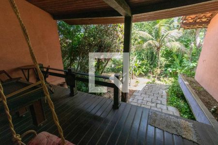 Casa à venda com 400m², 7 quartos e 5 vagas Casa à venda com 400m², 7 quartos e 5 vagasVaranda