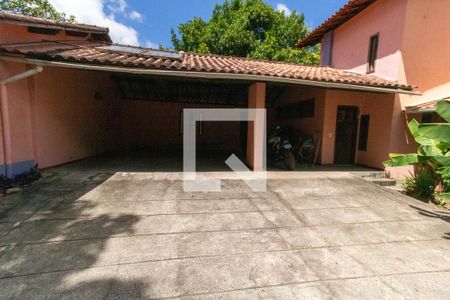 Casa à venda com 400m², 7 quartos e 5 vagas Casa à venda com 400m², 7 quartos e 5 vagasGaragem