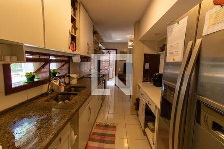 Casa à venda com 400m², 7 quartos e 5 vagas Casa à venda com 400m², 7 quartos e 5 vagasCozinha