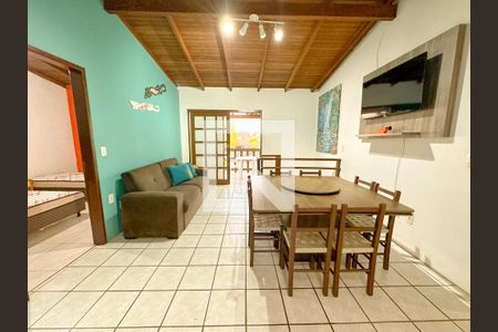 Sala de apartamento para alugar com 3 quartos, 110m² em Ingleses do Rio Vermelho, Florianópolis