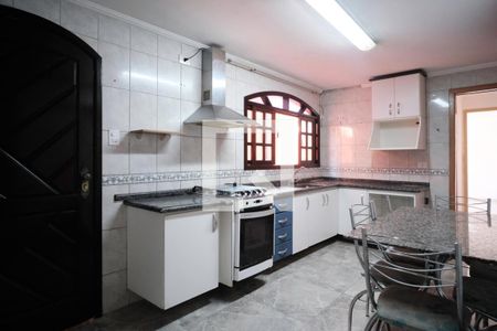 Sala/cozinha de casa à venda com 4 quartos, 215m² em Vila União (zona Leste), São Paulo