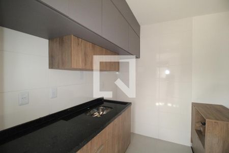 Sala/Cozinha e área de serviço de apartamento à venda com 2 quartos, 47m² em Vila Guilhermina, São Paulo