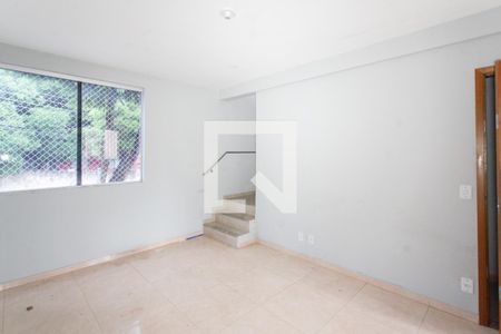 Sala 1 de casa para alugar com 2 quartos, 120m² em São João Batista, Belo Horizonte