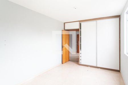 Quarto 1 de casa para alugar com 2 quartos, 120m² em São João Batista, Belo Horizonte