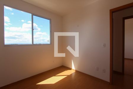 Quarto 2 de apartamento para alugar com 2 quartos, 408250m² em Morro Santana, Porto Alegre