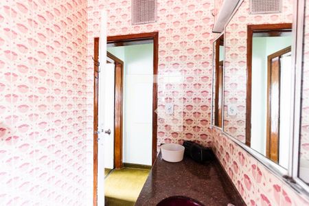 Casa à venda com 160m², 3 quartos e 1 vaga Casa à venda com 160m², 3 quartos e 1 vagaBanheiro