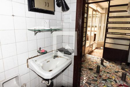 Casa à venda com 160m², 3 quartos e 1 vaga Casa à venda com 160m², 3 quartos e 1 vagaBanheiro