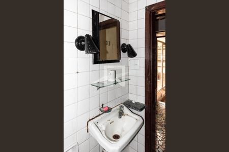 Casa à venda com 160m², 3 quartos e 1 vaga Casa à venda com 160m², 3 quartos e 1 vagaBanheiro