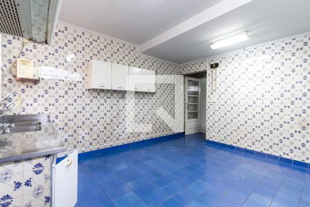 Casa à venda com 160m², 3 quartos e 1 vaga Casa à venda com 160m², 3 quartos e 1 vagaCozinha