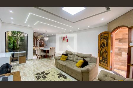 Casa à venda com 253m², 3 quartos e 7 vagasSala - Sala de Jantar