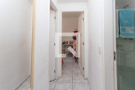 Corredor  de apartamento para alugar com 2 quartos, 44m² em Canhema, Diadema