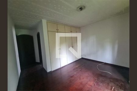 Casa à venda com 4 quartos, 392m² em Jardim Marajoara, São Paulo