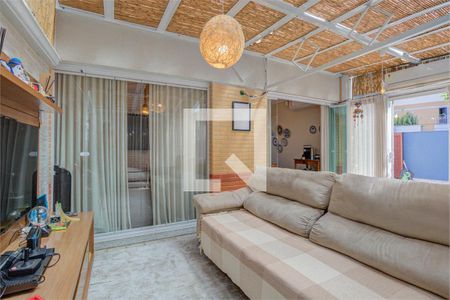 Casa à venda com 3 quartos, 152m² em Vila Sofia, São Paulo