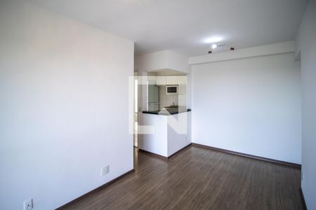 Sala de apartamento para alugar com 3 quartos, 72m² em Jardim Celeste, São Paulo