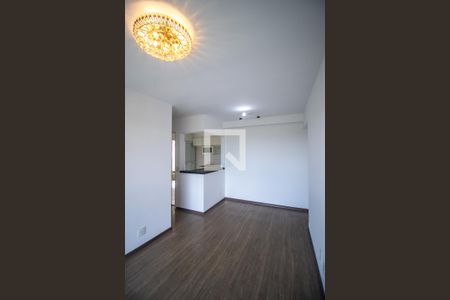 Sala de apartamento para alugar com 3 quartos, 72m² em Jardim Celeste, São Paulo