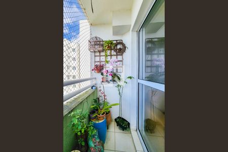 Apartamento à venda com 55m², 2 quartos e 1 vaga Apartamento à venda com 55m², 2 quartos e 1 vagaVaranda