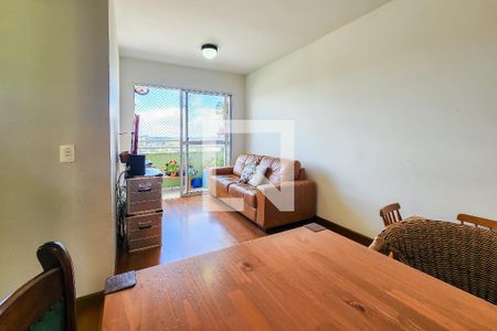 Apartamento à venda com 55m², 2 quartos e 1 vaga Apartamento à venda com 55m², 2 quartos e 1 vagaSala