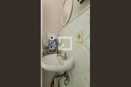 Casa à venda com 265m², 3 quartos e 5 vagas Casa à venda com 265m², 3 quartos e 5 vagasBanheiro de serviço