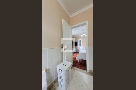 Casa à venda com 265m², 3 quartos e 5 vagas Casa à venda com 265m², 3 quartos e 5 vagasBanheiro da Suíte