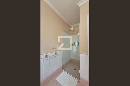 Casa à venda com 265m², 3 quartos e 5 vagas Casa à venda com 265m², 3 quartos e 5 vagasBanheiro