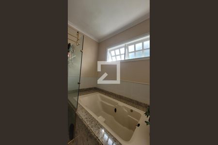 Casa à venda com 265m², 3 quartos e 5 vagas Casa à venda com 265m², 3 quartos e 5 vagasBanheiro da Suíte