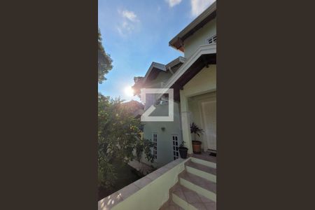 Casa à venda com 265m², 3 quartos e 5 vagas Casa à venda com 265m², 3 quartos e 5 vagasFachada