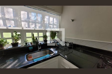 Casa à venda com 265m², 3 quartos e 5 vagas Casa à venda com 265m², 3 quartos e 5 vagasCozinha