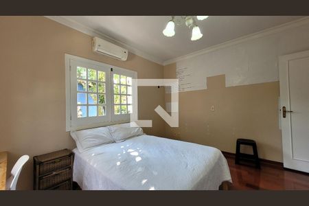 Casa à venda com 265m², 3 quartos e 5 vagas Casa à venda com 265m², 3 quartos e 5 vagasQuarto 1