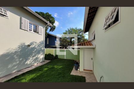 Casa à venda com 265m², 3 quartos e 5 vagas Casa à venda com 265m², 3 quartos e 5 vagasQuintal