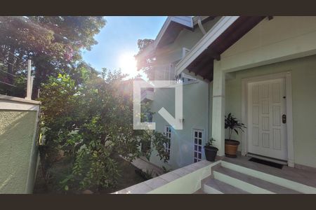 Casa à venda com 265m², 3 quartos e 5 vagas Casa à venda com 265m², 3 quartos e 5 vagasFachada