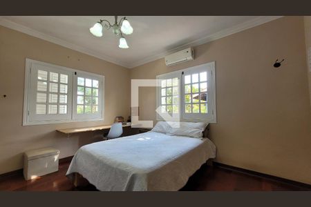 Casa à venda com 265m², 3 quartos e 5 vagas Casa à venda com 265m², 3 quartos e 5 vagasQuarto 1