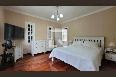 Casa à venda com 265m², 3 quartos e 5 vagas Casa à venda com 265m², 3 quartos e 5 vagasSuíte