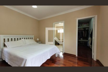 Casa à venda com 265m², 3 quartos e 5 vagas Casa à venda com 265m², 3 quartos e 5 vagasSuíte