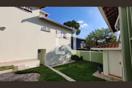 Casa à venda com 265m², 3 quartos e 5 vagas Casa à venda com 265m², 3 quartos e 5 vagasQuintal