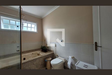 Casa à venda com 265m², 3 quartos e 5 vagas Casa à venda com 265m², 3 quartos e 5 vagasBanheiro da Suíte